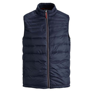 Gilet matelassé pour homme à capuche personnalisé, style streetwear, manches régulières, pour le golf et la course à pied - Product Image 1