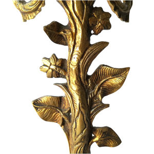 Increíble candelabro T-Light pulido dorado de calidad superior de fabricación india para la decoración del hogar y la boda - Product Image 5