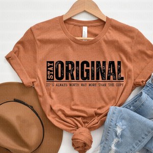 Camiseta de Gran Tamaño con Logotipo Estampado en Caliente para Mujer, Diseño Largo, Suministro de Fábrica OEM/ODM - Product Image 2
