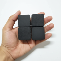 Briquettes de charbon de bois de noix de coco en forme de cubes |   Haute teneur en carbone fixe |   Faible teneur en cendres |   Chicha