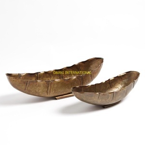 Vente en gros de bols de service en métal en forme de bateau faits à la main nouveau design OEM prix d'usine vaisselle de table décorative pour la cuisine - Product Image 1