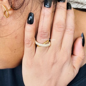 Bague de mariage en or massif Cris Cross Overlap 14K. - Product Image 5