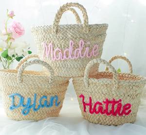 Sac à main en paille personnalisé pour demoiselle d'honneur, sac en paille pour fête de mariage, panier-cadeau personnalisé à tenir à la main, sac de plage pour enterrement de vie de jeune fille - Product Image 2