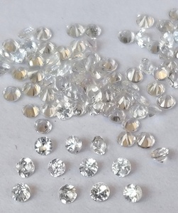 Saphir blanc chauffant naturel 4mm rond brillant coupe à facettes superbe qualité - Product Image 3