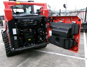 Chargeuse sur pneus Kubota SVL75-3 à chenilles, moteur diesel, équipement de construction haute performance - Product Image 3