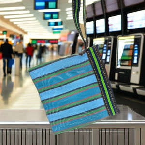 Pochette écologique à rayures multicolores pour femmes Pochette d'extérieur en plastique tissé en nylon recyclé fabriqué en Inde - Product Image 2