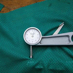 Cuero perforado verde azulado exuberante disponible en 1 a 22 pies cuadrados para productos de cuero personalizados. - Product Image 2