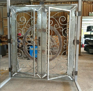 Porte en acier TTD de luxe pour villas et maisons, motifs en fer forgé faits à la main, sécurité renforcée, entrée intemporelle, intérieur postmoderne - Product Image 2