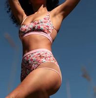Shemax 2023 Top Qualité Vente Chaude Personnalisé En Gros Pole Dance Top & Bottom Set ROLLING ALPHA TOP - PETALI