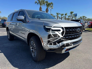 Chevrolet Suburban 2025 SUV Argento 8 Posti Interni in Pelle Fari LED Trasmissione Automatica Pneumatici R20 Tetto Panoramico - Product Image 4