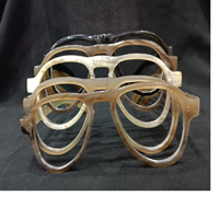 Montures de lunettes de luxe artisanales en corne de buffle naturelle – Lunettes durables sur mesure au design animal pliable pour visages en forme de losange