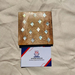 Sous-verre carré en bois fait main avec motif diamant en nacre et coquillage, nouvel article - Product Image 1