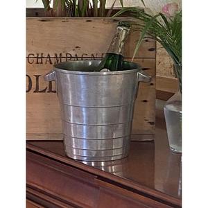 Seau à glace antique avec logo personnalisé refroidisseur de champagne doré fini seau à vin en fonte d'aluminium durable avec poignées - Product Image 6