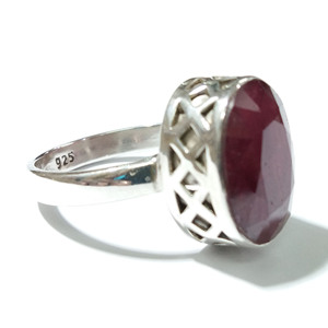 Bague en argent sterling 925 avec pierre précieuse en rubis naturel, faite à la main, forme ovale facettée, bague statement pour femmes - Product Image 3