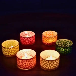 Portavelas Sanjhi hecho a mano de la mejor calidad para un ambiente festivo o decoración del hogar y ajustes espirituales disponibles para la venta - Product Image 1