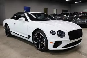 Bentley Continental GT V8 Cabriolet 2022 certifié, en bon état, boîte automatique, conduite à gauche, cuir foncé, turbo, transmission intégrale, jantes R18, régulateur de vitesse adaptatif - Product Image 5