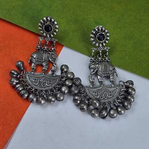 Boucles d'oreilles en laiton oxydé argenté, bijoux ethniques tribaux bohèmes, cadeau pour elle - Product Image 3