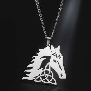 Pendentif Tête de Cheval Creuse Plaqué Or Argent 925 Moissanite Nœud Celtique Bijoux Animaux Cadeaux pour Femmes Hommes - Product Image 1