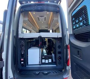 Remise sur le modèle S-t-o-r-y-t-e-l-l-e-r O-v-e-r-l-a-n-d B-e-a-s-t M-O-D-E O-G prêt à la vente - Product Image 1