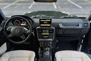 Mercedes-Benz G63 AMG 2013 Usado, Motor V8 Twin-Turbo de 544 hp, Diferenciales de Triple Bloqueo, Diseño Magno, Color Negro Noche - Product Image 4