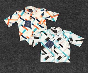 Chemise d'été décontractée à manches courtes pour enfants Impression numérique unique Caractéristique de séchage rapide pour la ligne de vêtements pour garçons - Product Image 1