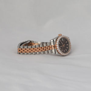 นาฬิกาข้อมือเพชรโมอิสสำหรับทุกเพศสายรัดหน้าอกช็อกโกแลตแบบดั้งเดิมหรูหราใหม่เท่านั้น - Product Image 5