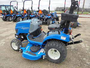 Tracteur compact 4x4 New Holland WORKMASTER 25S 2026 avec transmission hydrostatique et utilisation facile, concessionnaire près de chez moi - Product Image 3