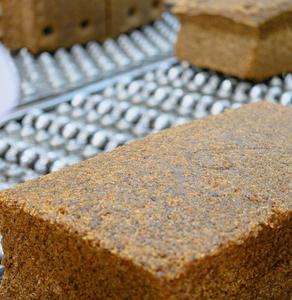 Caoutchouc naturel brun de haute qualité fabriqué au Vietnam, qualité standard SVR10, matière première en vrac, emballage en vrac, Phuc Thinh Viet Nam Automotive - Product Image 1