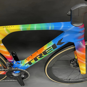 2024 Madone SLR 7 DI 2 Bicicleta de fibra de carbono con horquilla de aleación de aluminio de 21 velocidades y engranajes de 24 velocidades Herramienta de mano al mejor precio - Product Image 1