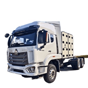 Camion tracteur Howo NX 6 4 CNG d'occasion, 10 roues, 430 CV, Euro 6, conduite à gauche, 8x6 - Product Image 1