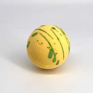 Bombas de Baño HONEYSUCKLE BREEZE, Efervescentes Orgánicas Hechas a Mano con Aromas de Lavanda, Rosa y Leche, para Relajación e Hidratación, OEM Disponible - Product Image 1