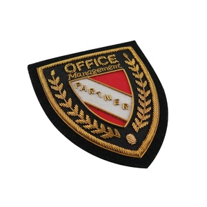 Insignias de Fieltro Bordadas a Mano de Lujo Hechas a Medida, Estilo Nuevo, Servicio OEM, Insignia Bordada - Product Image 6