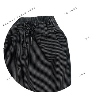 Pantalones informales finos de primavera y otoño personalizados para hombre, pantalones vaqueros de mezclilla con agujeros a la moda 2024, pantalones vaqueros rectos informales de camuflaje - Product Image 3