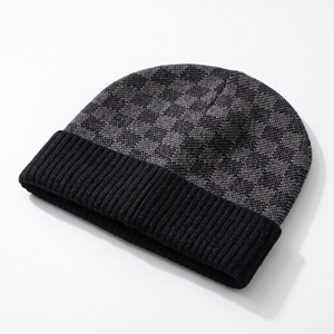Service OEM Nouvelle Qualité Bonnets de Voyage Personnalisés à Carreaux Vente en Gros Bonnets Tricotés avec Logo Personnalisé pour Adultes 100% Acrylique 2026 - Product Image 5