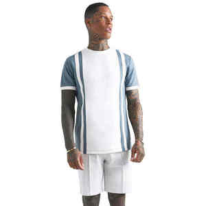 T-shirt pour homme à manches courtes, style décontracté, respirant, pour la course à pied, avec logo personnalisé, mode été, style streetwear, avec short - Product Image 1