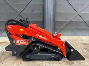 Mini-chargeuse compacte sur chenilles Kubota SCL1000 Diesel avec moteur, pompe hydraulique et boîte de vitesses – Haute efficacité, excellent rapport qualité-prix, à vendre. - Product Image 4