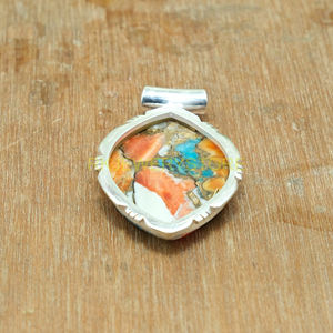 จี้เงินแท้ 925 ประดับพลอยสีฟ้าอมเขียวทรงหอยมีหนาม สีส้ม  จี้แบบโดดเด่น  จี้พลอย  สร้อยคอ  เครื่องประดับพลอยสีฟ้าอมเขียว - Product Image 4