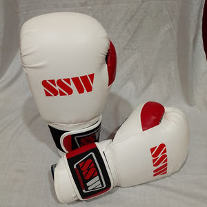 Vente en gros Vêtements de sport de kickboxing en cuir PU de haute qualité avec logo personnalisé Gants de boxe pour l'entraînement au poinçonnage - Product Image 4