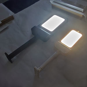 Mono kristalline Silizium-Solar wand leuchten IP65 Wasserdicht 4 Modi Bewegungs sensor 88LED 1300lm Straßen laterne mit Mast - Product Image 5