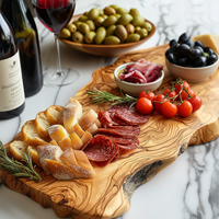 Tabla de Cortar Rústica Hecha a Mano de Madera de Olivo Marrón Dorado Africano ArtisRaw, Personalizada, con Diseño Tallado, para Navidad o Barbacoa