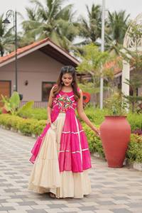 Shree Ram Creation - Vestidos Reversibles de Algodón Puro con Trabajo Gamathi, Estilo Moderno, Especiales para Navratri, para Bodas, Próximamente Disponibles! - Product Image 4