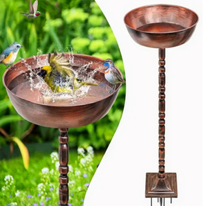 Bain d'oiseau sur pied en métal rond de style vintage, conception de piédestal orné, bain d'oiseau de jardin disponible aux prix de gros - Product Image 1