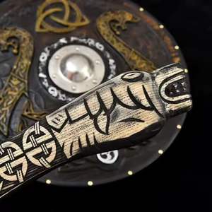 Bouclier Viking médiéval fabriqué à la main et bois de hache pour la décoration intérieure cadeau de Noël parfait - Product Image 5