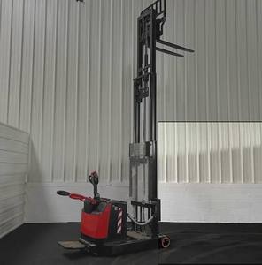 Apilador Eléctrico de 1.5 y 2 Toneladas, Totalmente Eléctrico, 4x4, con Batería de Iones de Litio, Transpaleta Eléctrica, Rentable, Todoterreno - Product Image 2