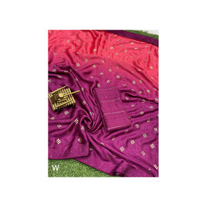 Tenues de mariage et de fête Tenues de fête Look présentant notre nouvelle collection de saris en soie de mousse de travail séquentiel à vendre - Product Image 1