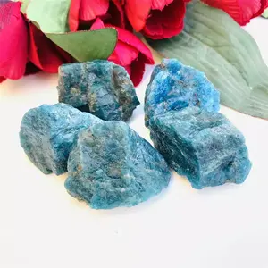 Apatite blu naturale pietra grezza Apatite aiuta nell'assorbimento del calcio, aiuta la cartilagine, le ossa e i denti;