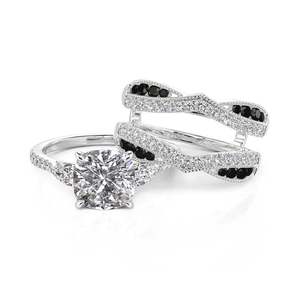 Ensemble de trois bagues Jeulia - Anneau torsadé bicolore en or rose avec zircon et cristal - Product Image 4