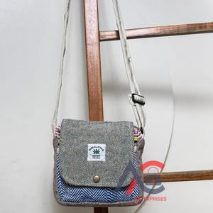 Bolso bandolera de cáñamo del Himalaya ecológico, hecho a mano cruzado bolso de hombro, monedero de viaje pequeño para mujeres y niñas con correa ajustable - Product Image 1