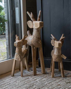 Figurine de renne en bois personnalisée Cadeau de Noël et décoration intérieure - Product Image 3