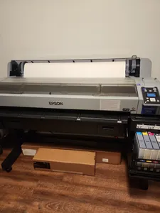 Impresora de Sublimación de Tinta de Formato Ancho Epson SureColor F6370 de 44 Pulgadas, la Más Vendida del 2026 - Product Image 2